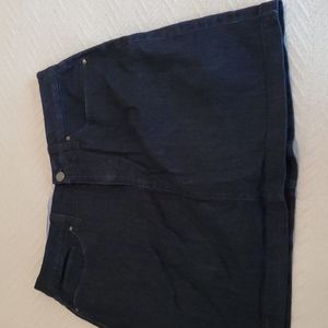 Jean Skort size 10